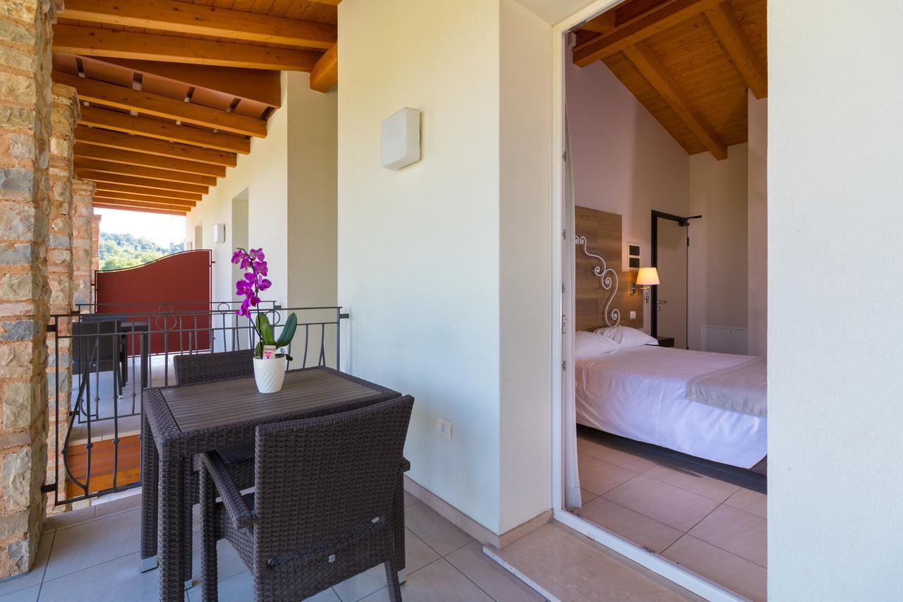 Agriturismo Corte Aurea Desenzano del Garda Exterior foto